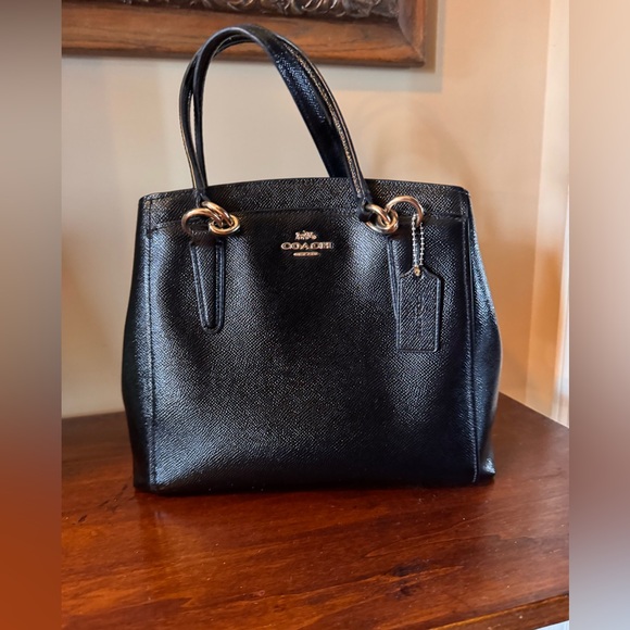 Coach Black Cross Grain Leather Minetta Crossbody Satchel - Picture 1 of 16